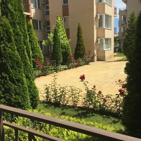Апартамент Private In Orchid Garden Слънчев бряг