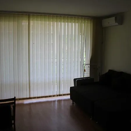 Апартамент Private In Orchid Garden Слънчев бряг