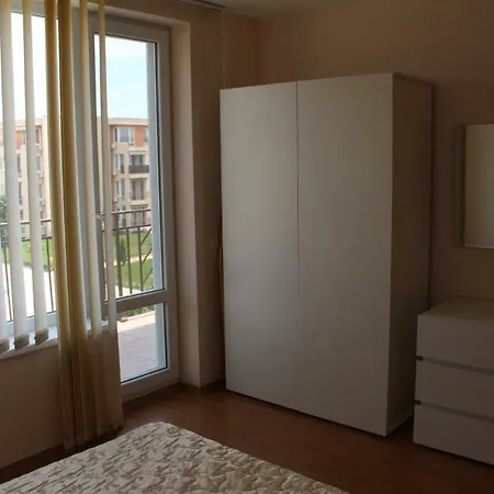 Апартамент Private In Orchid Garden Слънчев бряг