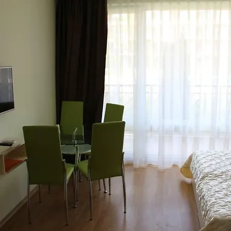 Private In Orchid Garden Апартамент