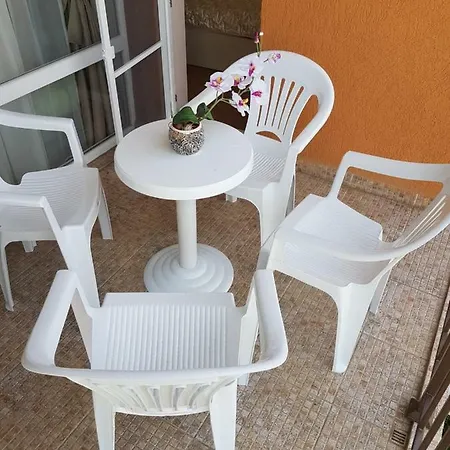 Private In Orchid Garden Апартамент