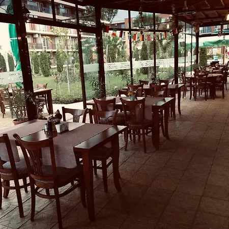 Private In Orchid Garden Апартамент